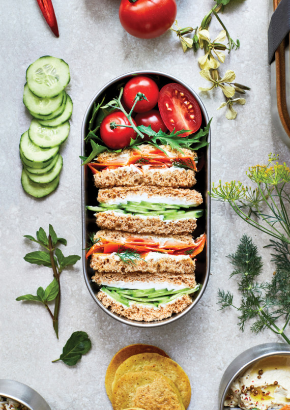 Nerezový dvojitý Bento box Black+Blum