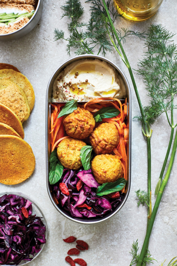 Nerezový dvojitý Bento box Black+Blum