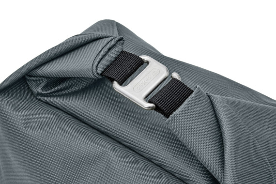 Izolovaná/chladící taška na oběd 6,7l Black+Blum