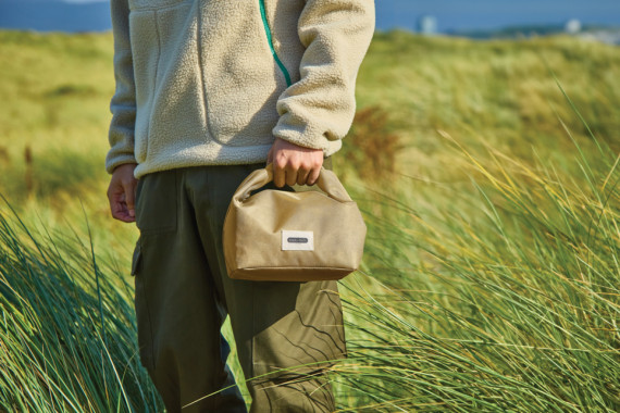 Izolovaná/chladící taška na oběd 6,7l Black+Blum