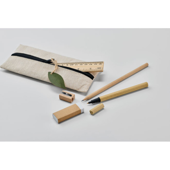 JUCOSET, Sada psacích potřeb v penále