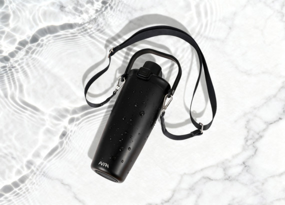 Uzamykatelný termohrnek Avira Ayala z recykl.nerezové oceli