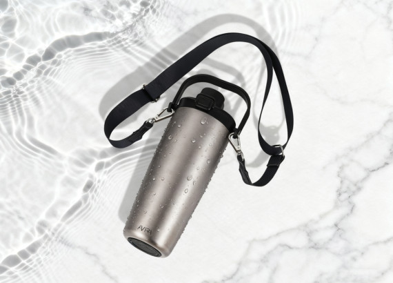 Uzamykatelný termohrnek Avira Ayala z recykl.nerezové oceli