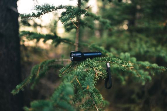 Dobíjecí svítílna Flara USB z RSC plastu
