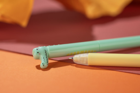 ZVÍŘECÍ pero - Lev