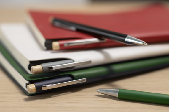 Kuličkové pero KIVO