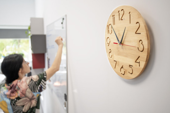 Nástěnné hodiny TOKKI