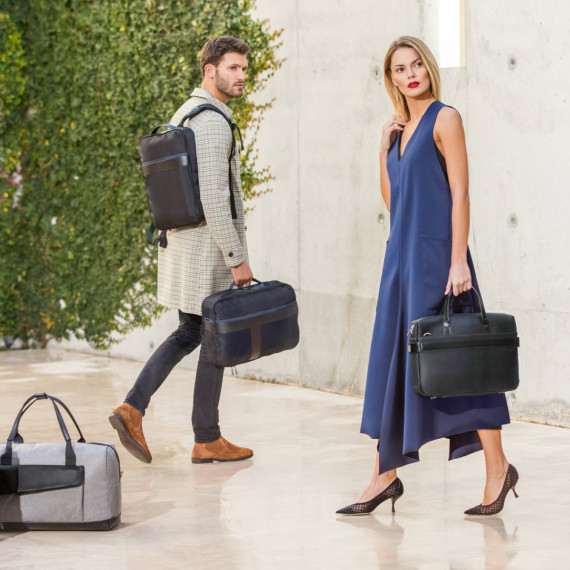 Motion Bag. Cestovní taška z kationického materiálu polyester 600D a PU