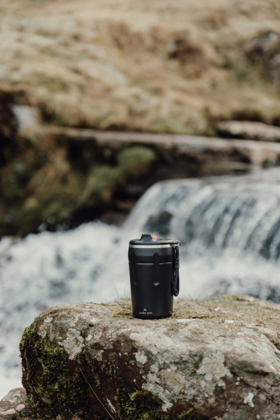 Nepropustný hrnek na kávu Nordic Drift Trail 350 ml z RCS