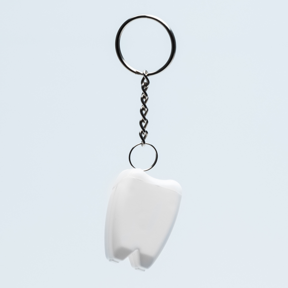 TOOTHY přívěsek na klíče s dentální nití, bílá