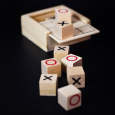 TIC TAC TOE hra piškvorky, béžová