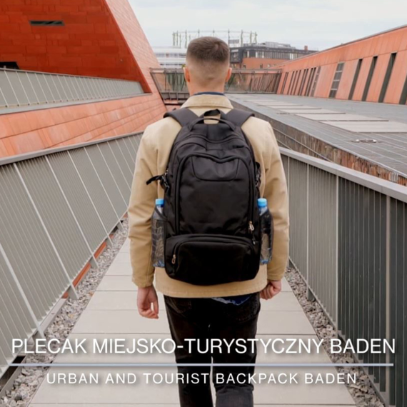 BADEN batoh s kapsou na laptop, černá