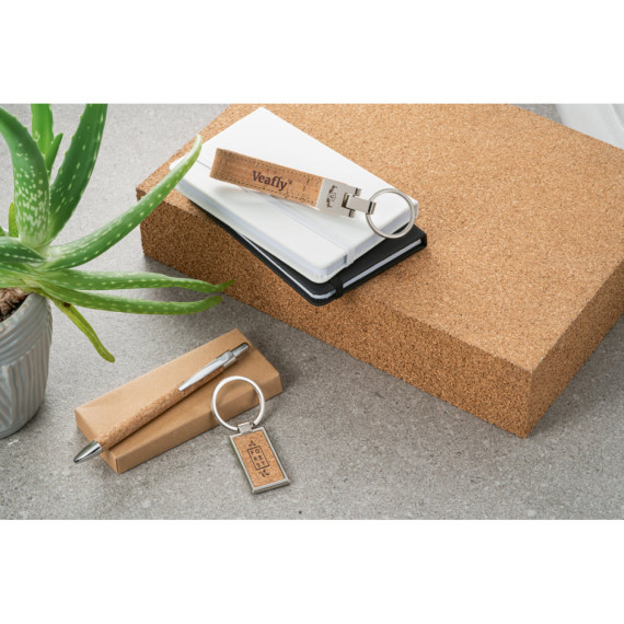 CORKS. Klíčenka z korku a kovu