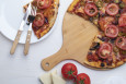 prkénko na krájení pizzy