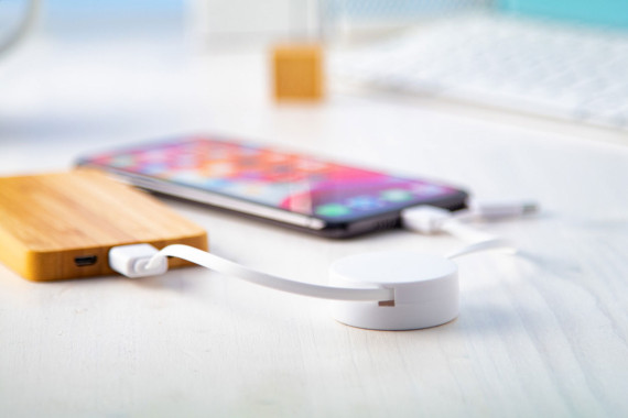 USB nabíjecí kabel s přívěškem na klíče