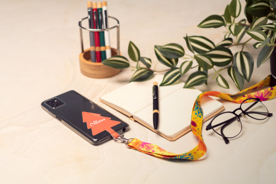 lanyard s držákem mobilního telefonu RPET na zakázku