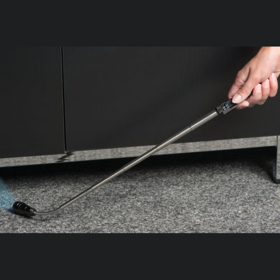 Magnetic flexible telescope torch