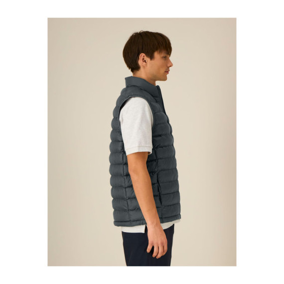 The men's vesta
