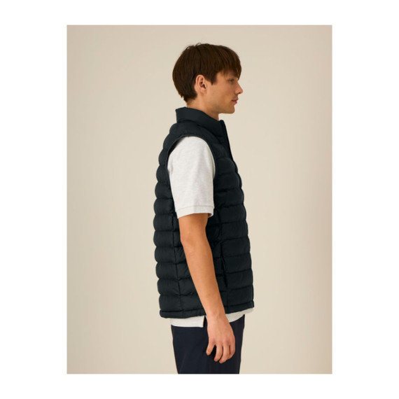 The men's vesta