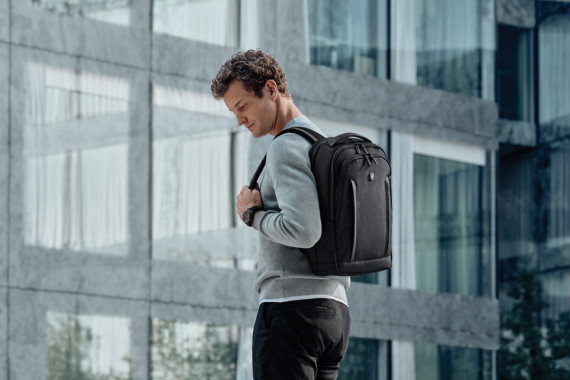 Batoh na notebook 15,6″ Victorinox Altmont Professional