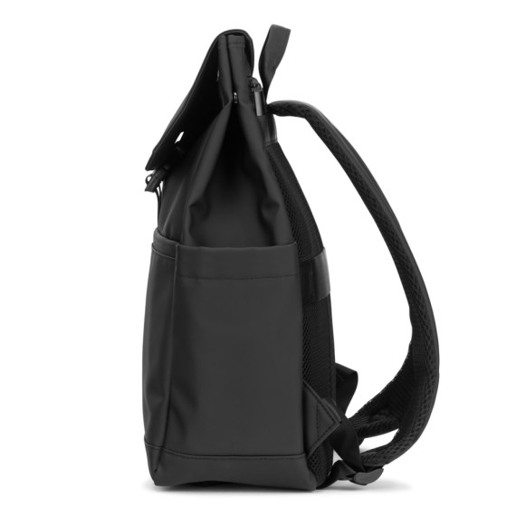 AZORES BAG. Batoh na notebook z PU (16"), s klopou zakrývající všechny přihrádky