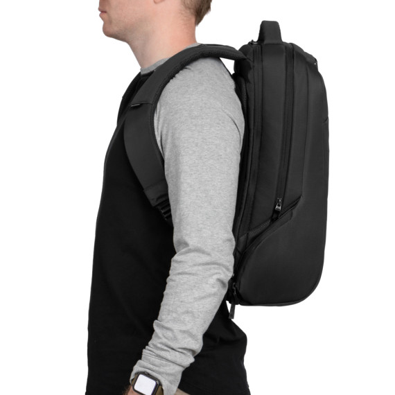 Batoh Incase ICON Slim Pack