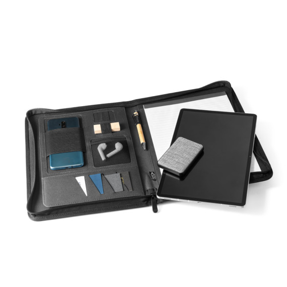 EMERGE FOLDER II. Složka A4 z materiálu recyklovaného polyesteru (100% rPET) 300D se zipem