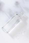 Agua skleněná láhev