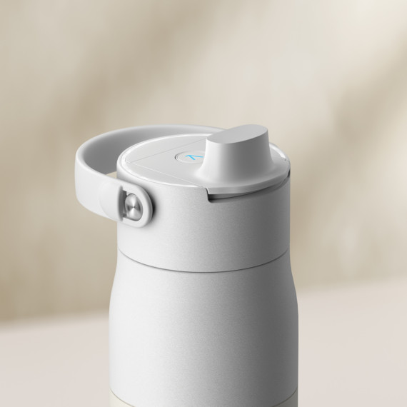 Láhev BRITA LARQ iQ Track s čištěním a filtrací vody, 680 ml