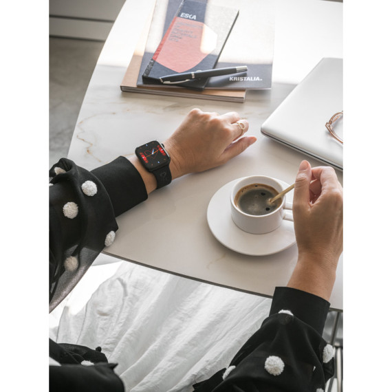 WILES. Chytré hodinky s 1.85" obrazovkou, IPX4 a 3denní výdrží baterie a silikonovým řemínkem