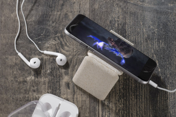 Stojan na telefon s nabíjecími kabely OLIN