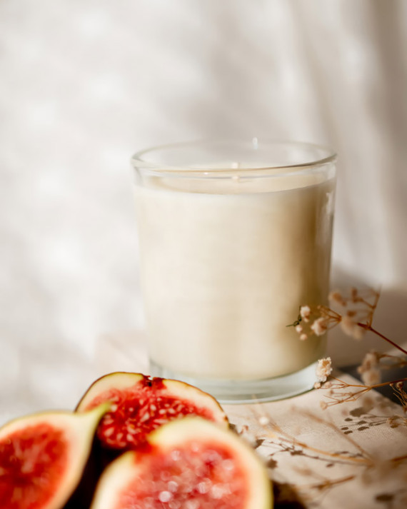 Sójová svíčka 170 g - Plum & Patchouli - VERA YOUNG