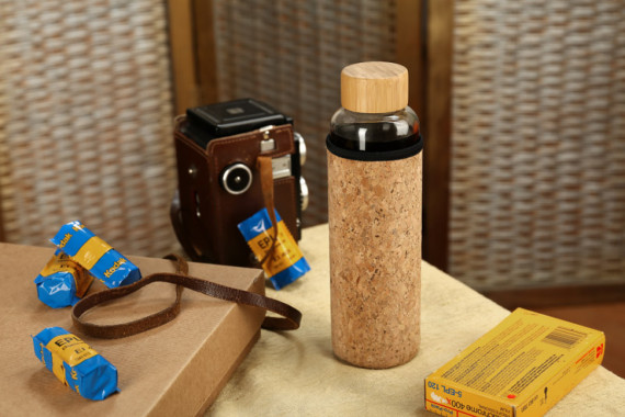 Skleněná láhev VENI 550 ml