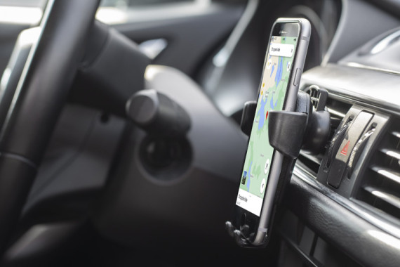 Držák do auta na telefon CUERO