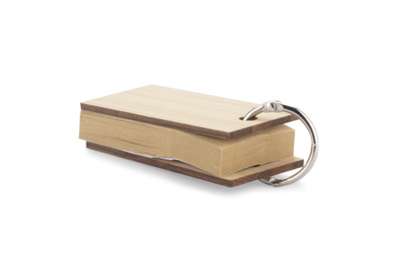 Přívěšek na klíče se samolepícími lístky POLA