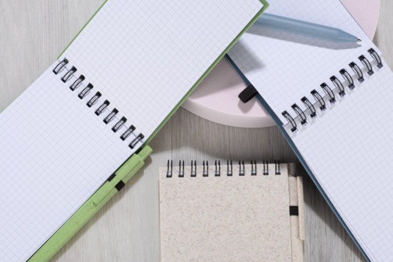 Zápisník s perem TRESA A6