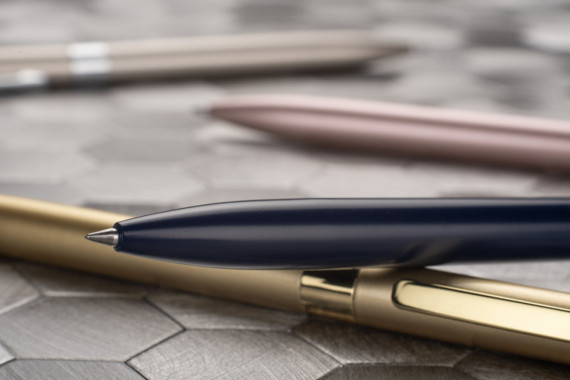 Gelové pero GELLE černá náplní