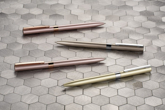 Gelové pero GELLE černá náplní