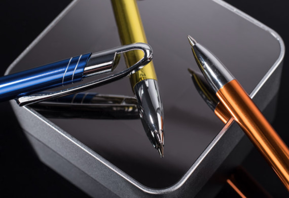 Kuličkové pero AVALO