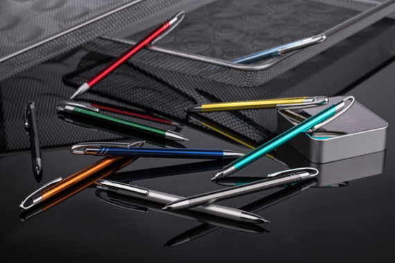 Kuličkové pero AVALO