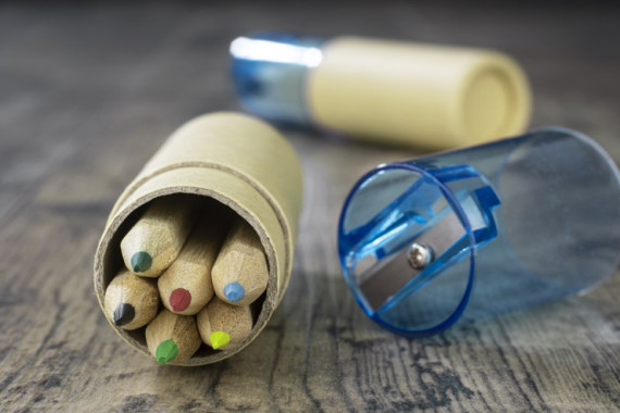 Pastelky s ořezávátkem 6 ks. FARVE