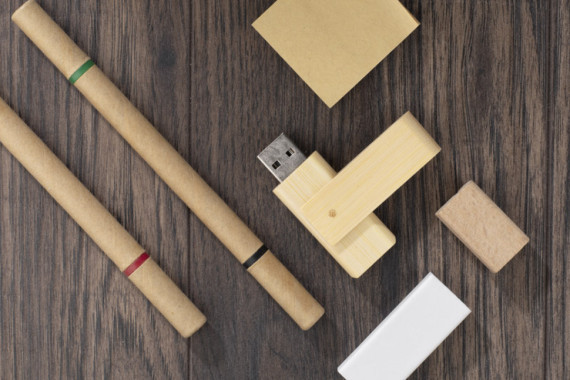 Bambusový flash disk TWISTER 16 GB