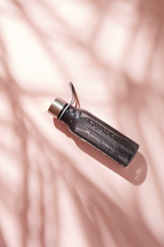 Tritanová láhev na vodu Lean VINGA 600 ml