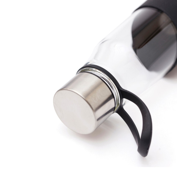 Štíhlá skleněná láhev na vodu VINGA