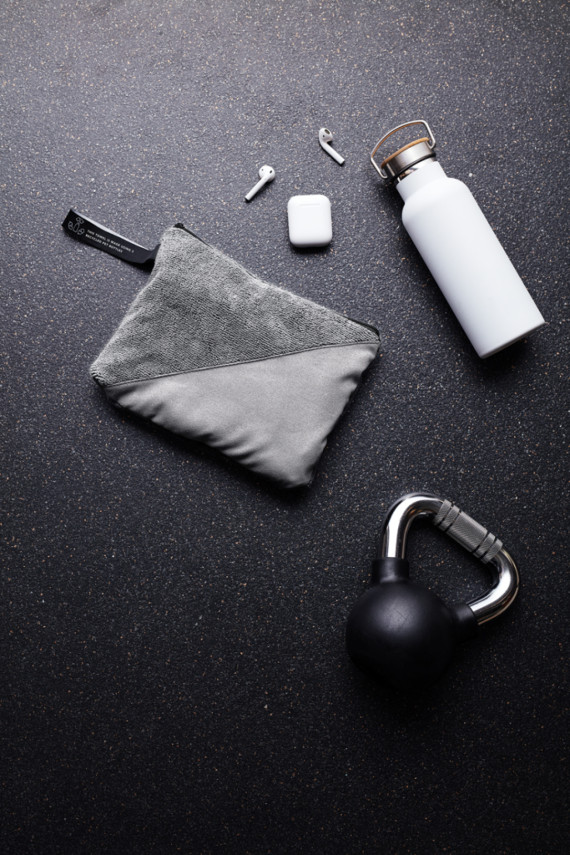 Sportovní ručník VINGA z GRS RPET 40x80cm