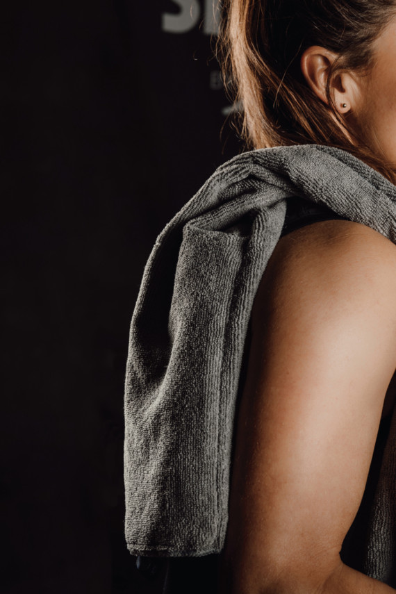 Sportovní ručník VINGA z GRS RPET 40x80cm