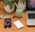 Kapesní powerbanka 5 000 mAh s integrovaným kabelem