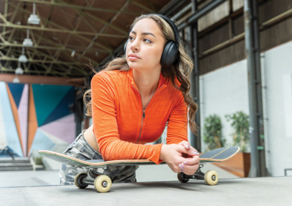 ANC sluchátka Urban Vitamin Cupertino z RCS rec. plastu