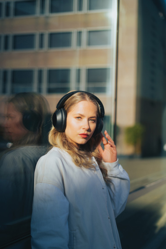 ANC sluchátka Urban Vitamin Cupertino z RCS rec. plastu