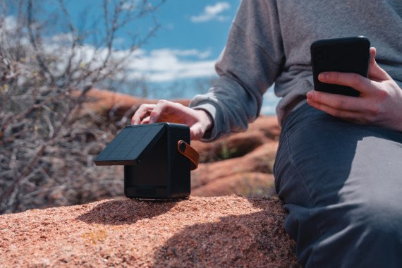 Solární reproduktor Skywave 12W z RCS recykl. plastu